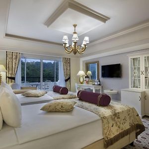 Deluxe Zimmer mit Kingsize-Bett